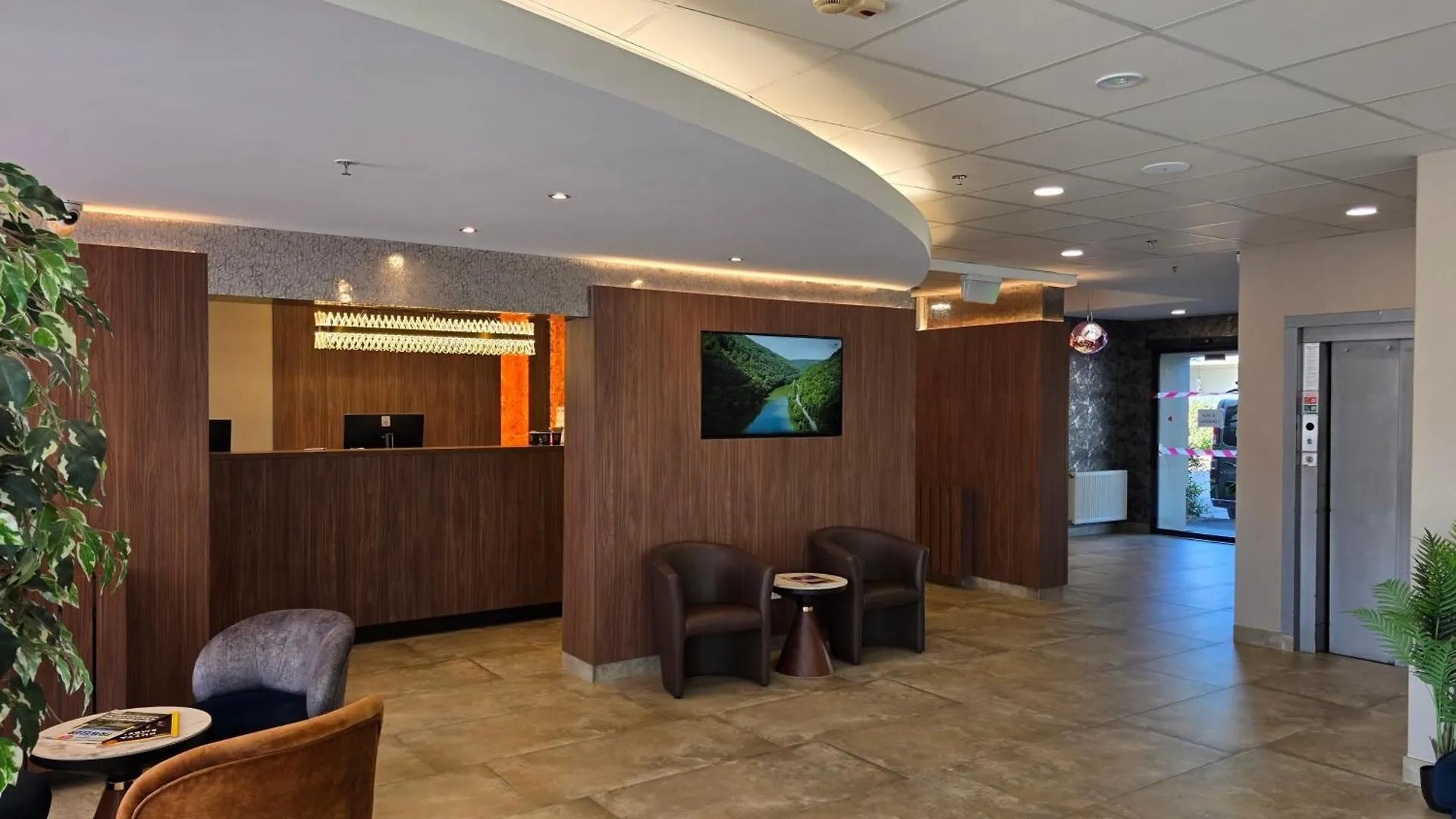 Canada Hotel Budapest 3*,  Hungary