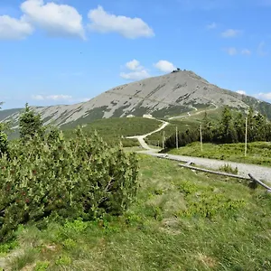 karkonoska-12.karpacz-hotel.com/