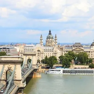 Nh Collection Center **** Budapest