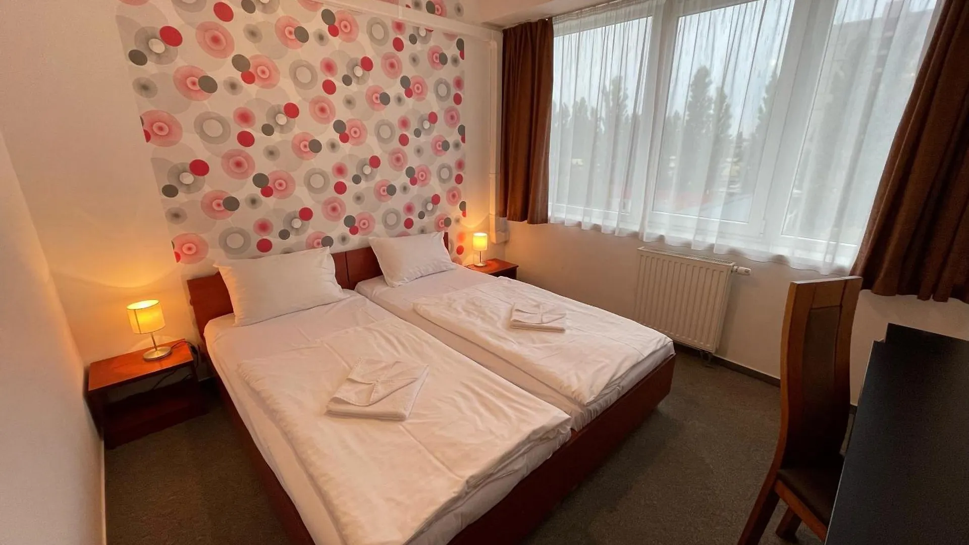 Canada Hotel Budapest 3*,