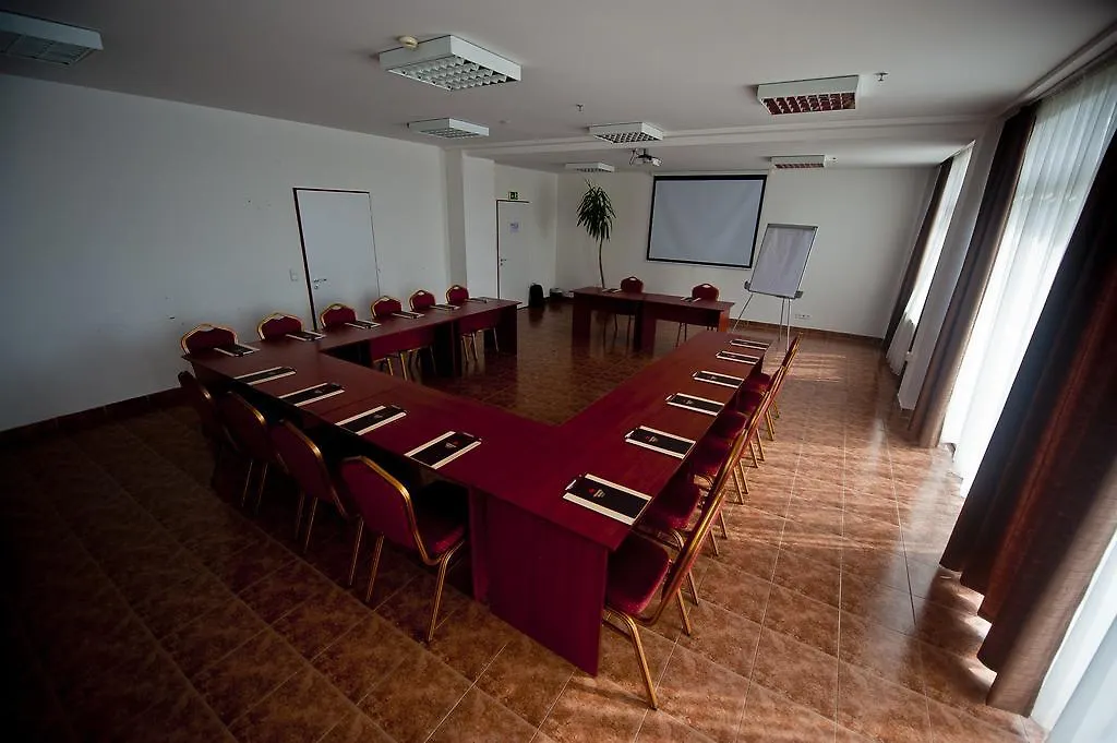 Canada Hotel Budapest 3*,