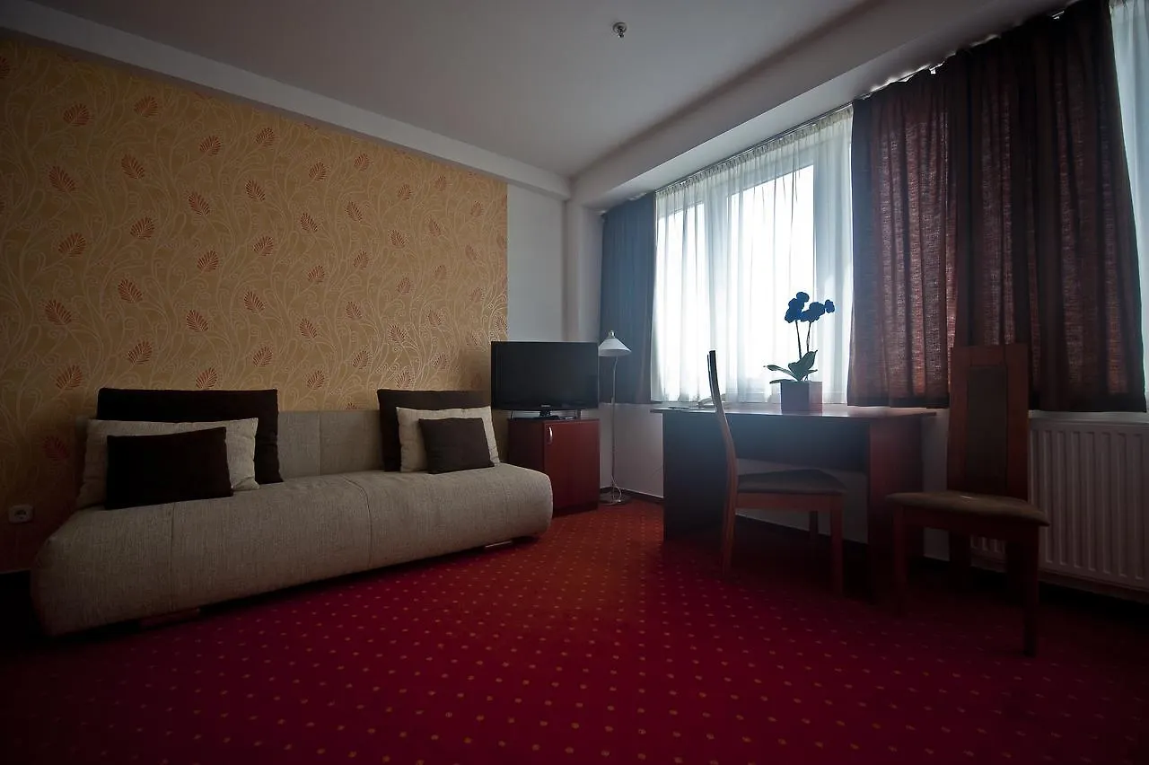 Canada Hotel Budapest 3*,