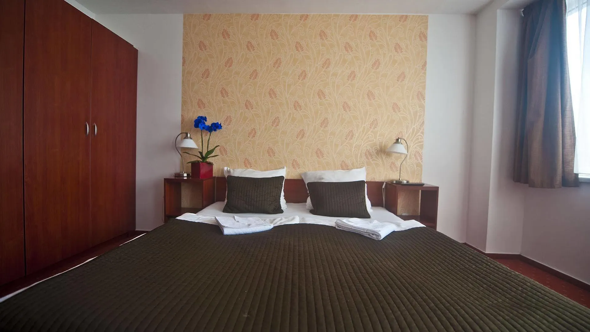 Canada Hotel Budapest 3*,  Hungary